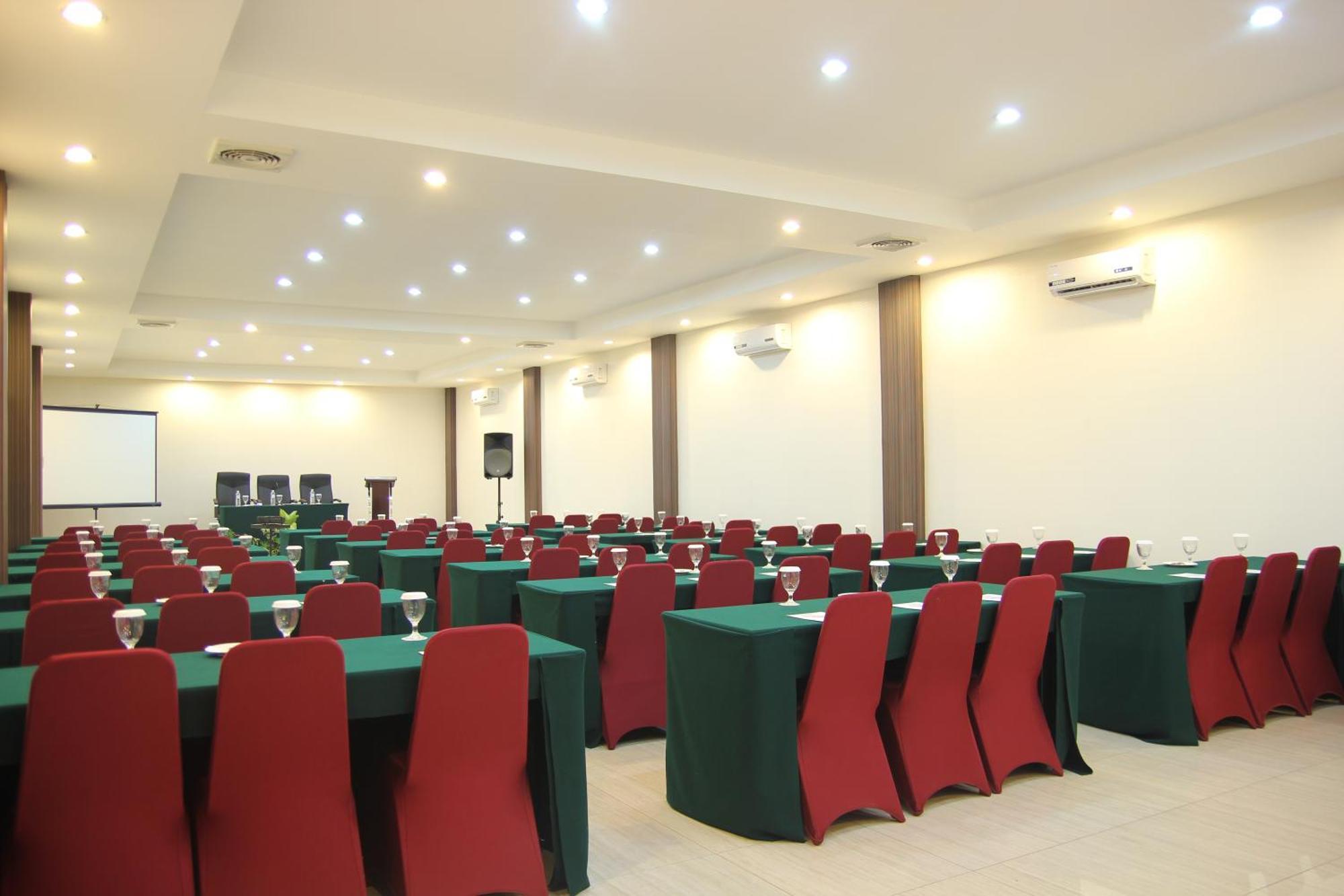 Hotel Roditha Banjarbaru Banjarmasin  Esterno foto