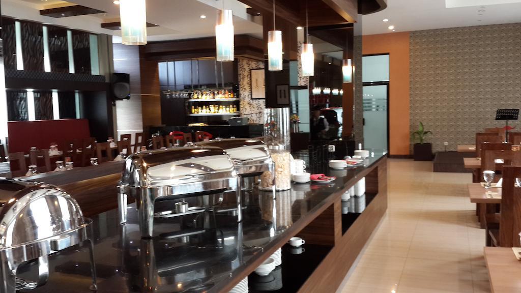 Hotel Roditha Banjarbaru Banjarmasin  Esterno foto